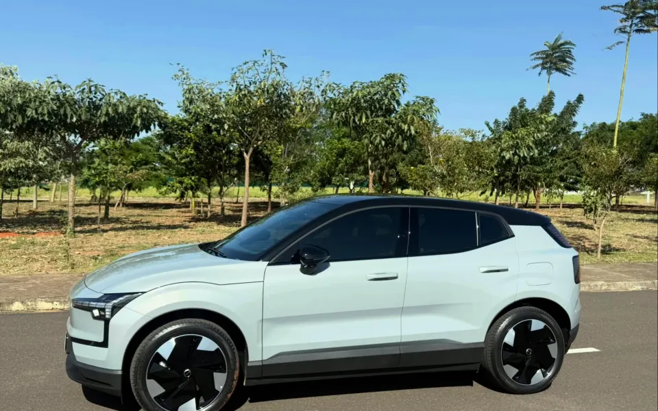 Volvo EX30 E40 Plus